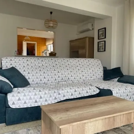 One Of A Kind, Fully Equipped Seafront Penthouse Apartment *